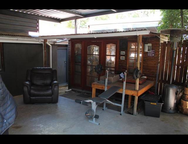 3 BEDROOM HOUSE FOR SALE IN KENSINGTON